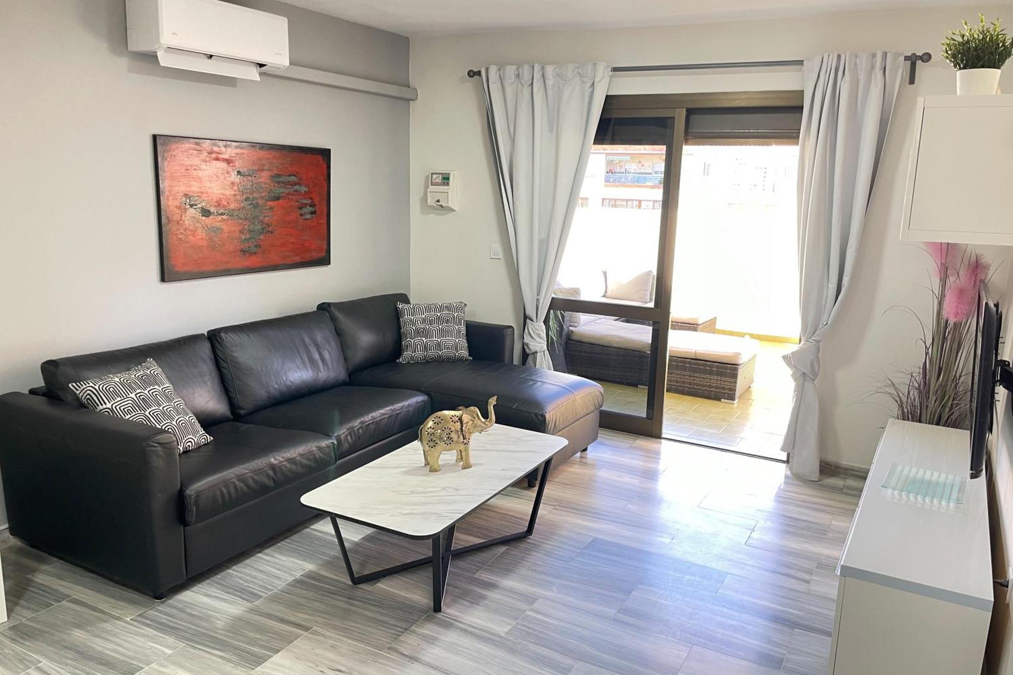2 Bedroom 2 Bathroom Apartment In The Heart Of Fuengirola With Big Terrace And Free Parking Space Close To Beach Εξωτερικό φωτογραφία