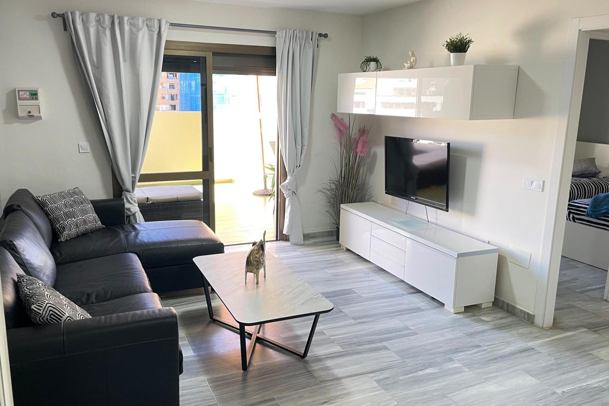 2 Bedroom 2 Bathroom Apartment In The Heart Of Fuengirola With Big Terrace And Free Parking Space Close To Beach Εξωτερικό φωτογραφία